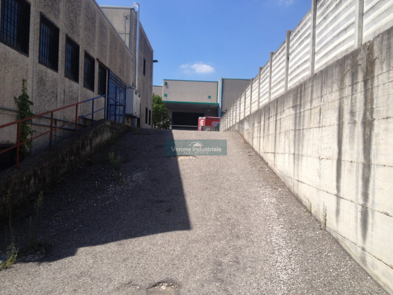 Immagine 3 di Capannone industriale in vendita  in via del lavoro 95 a Bussolengo