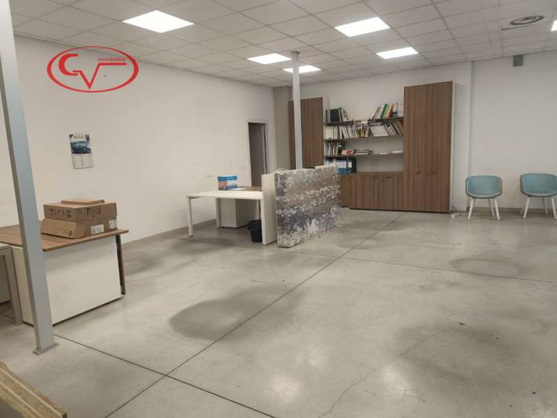 Immagine 4 di Capannone industriale in vendita  in via giacomo leopardi a Montevarchi