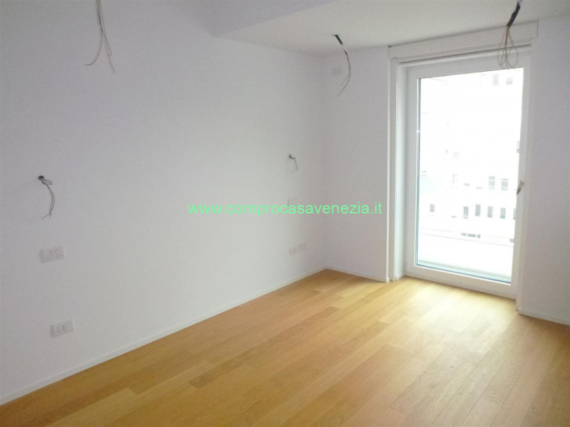 Immagine 13 di Appartamento in vendita  in QUERINI a Venezia