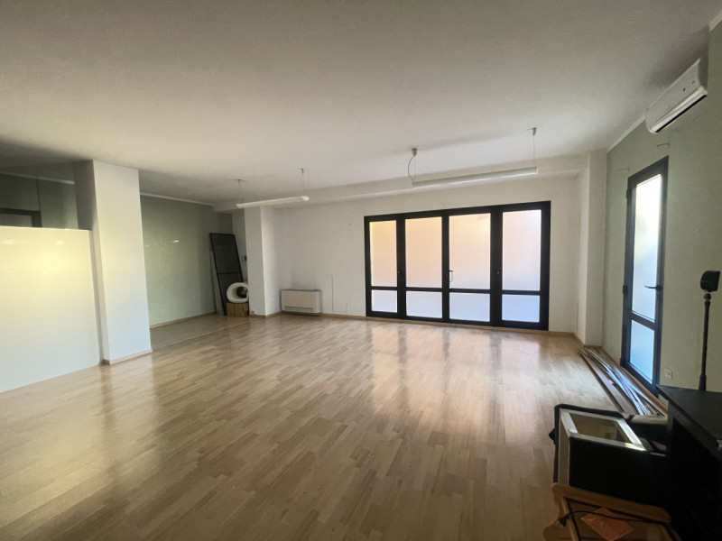 Immagine 5 di Negozio in affitto  a Suzzara