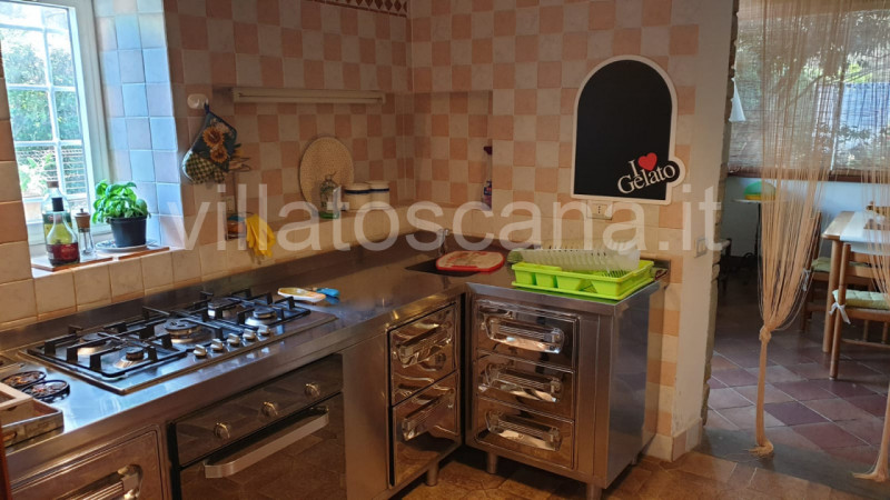 Immagine 10 di Casa trifamiliare in vendita  in Strada delle Rocchette a Castiglione Della Pescaia