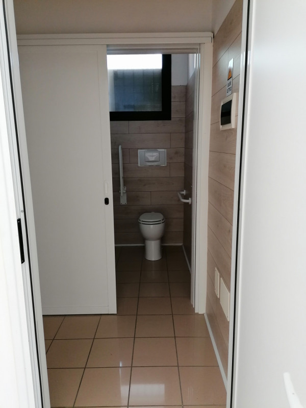 Immagine 4 di Negozio in affitto  in Via Gramsci a Cadoneghe