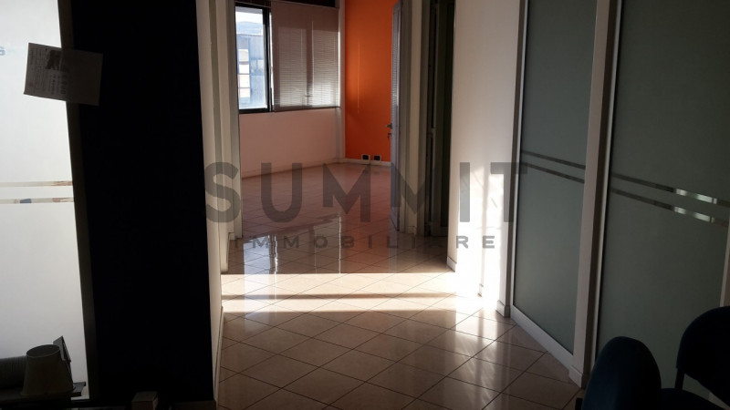 Immagine 6 di Ufficio in affitto  in Schio a Schio