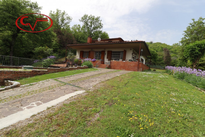 Immagine 3 di Villa in vendita  in chiantigiana a Cavriglia