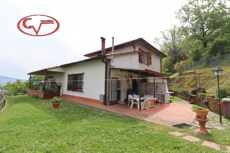 Immagine 7 di Villa in vendita  in chiantigiana a Cavriglia