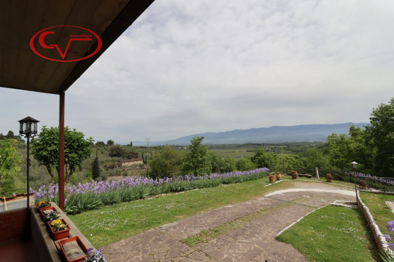 Immagine 9 di Villa in vendita  in chiantigiana a Cavriglia