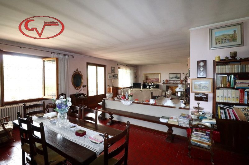 Immagine 13 di Villa in vendita  in chiantigiana a Cavriglia