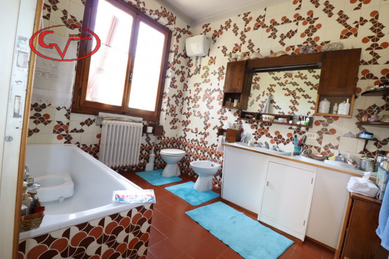 Immagine 28 di Villa in vendita  in chiantigiana a Cavriglia