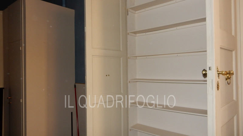 Immagine 16 di Ufficio in vendita  a Cesena