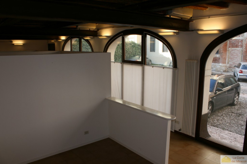 Immagine 8 di Ufficio in affitto  in Piazza del Castello 30 a Vicenza