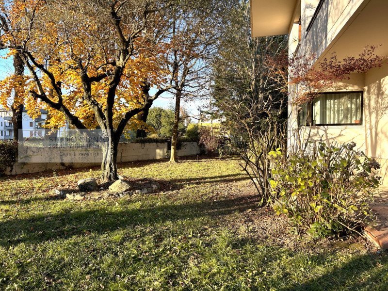 Immagine 3 di Villa in vendita  a Quinto Di Treviso