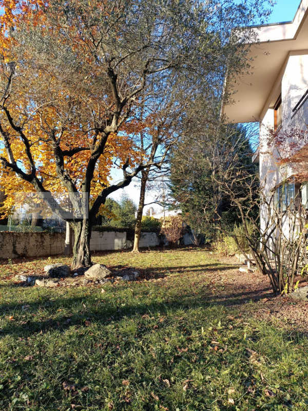 Immagine 4 di Villa in vendita  a Quinto Di Treviso
