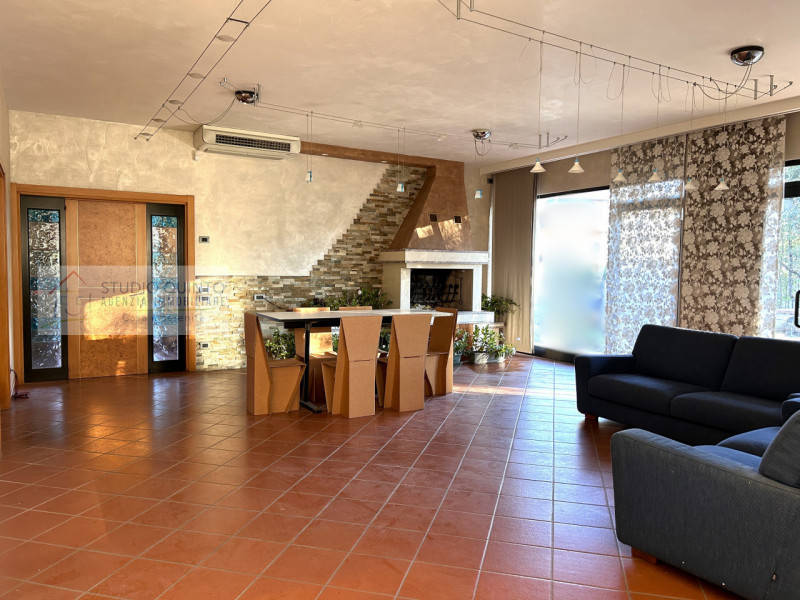 Immagine 7 di Villa in vendita  a Quinto Di Treviso