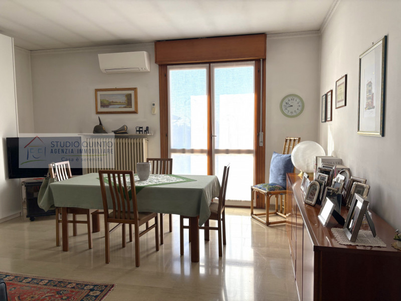 Immagine 1 di Appartamento in vendita  a Quinto Di Treviso