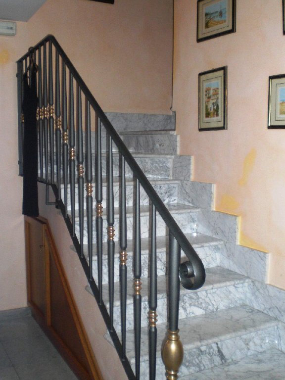 Immagine 5 di Villa in vendita  a Tivoli