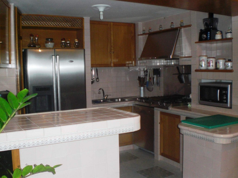 Immagine 6 di Villa in vendita  a Tivoli