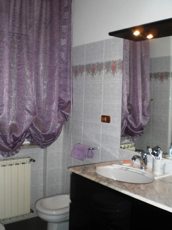 Immagine 16 di Villa in vendita  a Tivoli