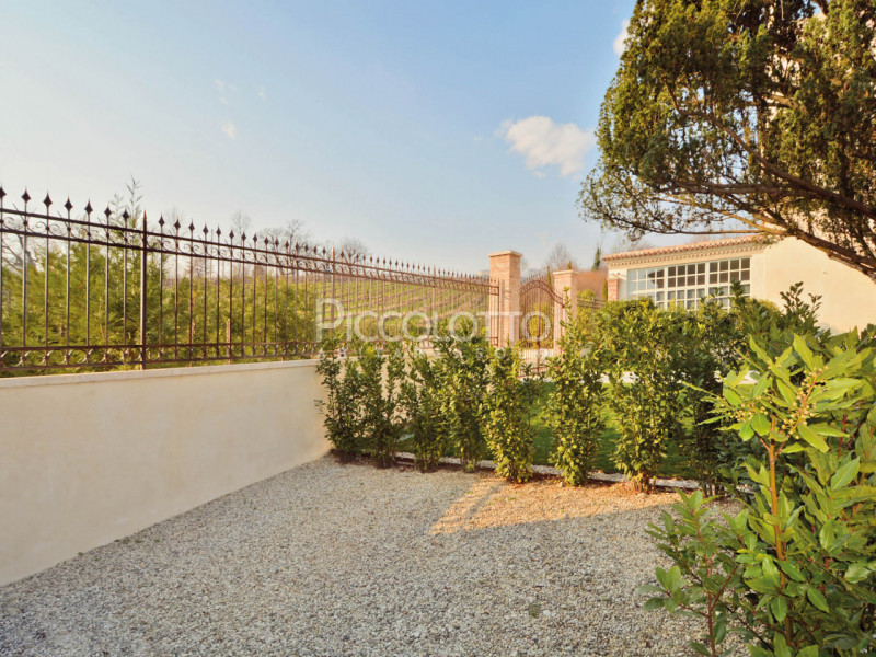 Immagine 12 di Appartamento in affitto  in Via Foresto Nuovo a Asolo