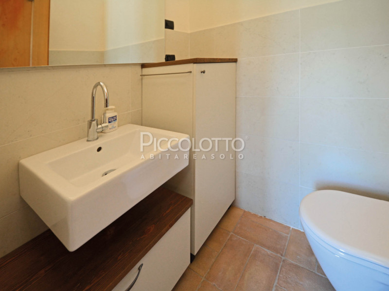 Immagine 13 di Appartamento in affitto  in Via Foresto Nuovo a Asolo