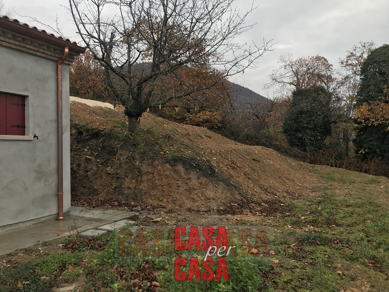 Immagine 18 di Rustico / casale in vendita  in valnogaredo a Cinto Euganeo