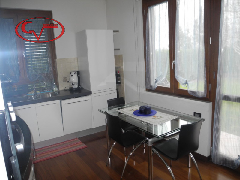 Immagine 13 di Villa in vendita  a Bucine