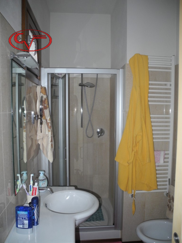 Immagine 20 di Villa in vendita  a Bucine