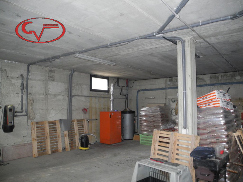 Immagine 35 di Villa in vendita  a Bucine