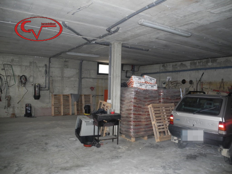 Immagine 36 di Villa in vendita  a Bucine