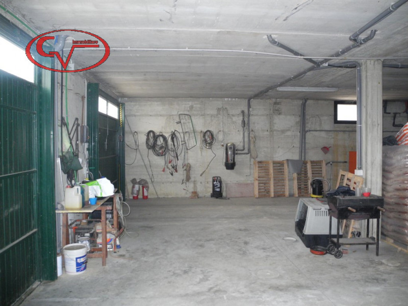 Immagine 37 di Villa in vendita  a Bucine