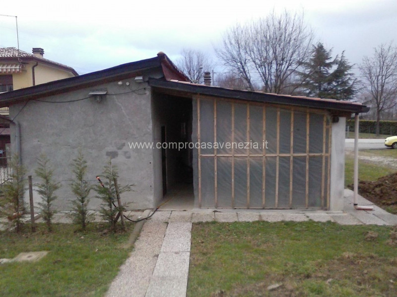 Immagine 4 di Rustico / casale in vendita  in bigone a Casale Sul Sile