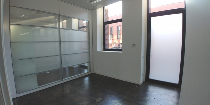 Immagine 9 di Negozio in vendita  in VIALE DELL' ARTIGIANATO a Bernareggio