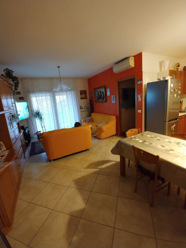 Immagine 4 di Appartamento in vendita  in Via G. Matteotti n. 20 bis - Cavarzere a Chioggia