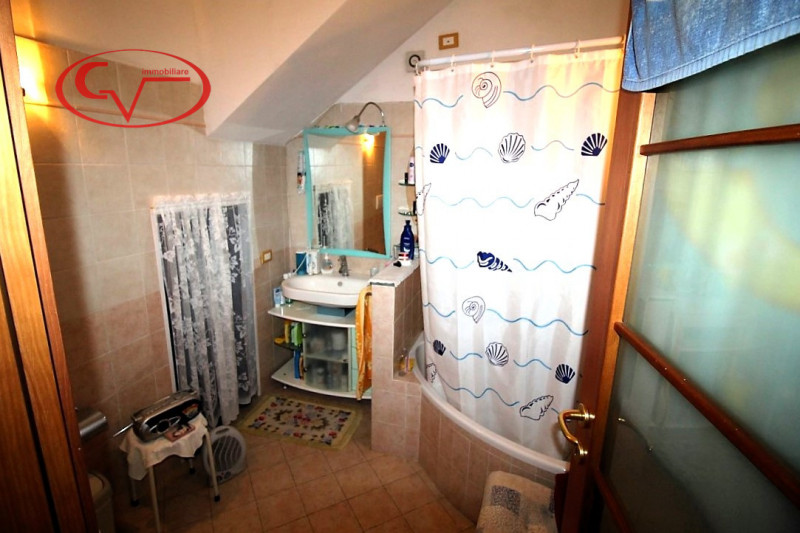 Immagine 6 di Villetta a schiera in vendita  in via giorgio la pira a Montevarchi