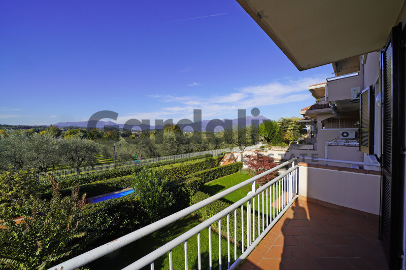 Immagine 14 di Appartamento in vendita  in Via degli Alpini a Manerba Del Garda