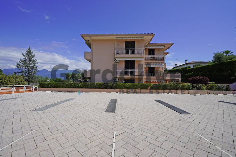 Immagine 16 di Appartamento in vendita  in Via degli Alpini a Manerba Del Garda