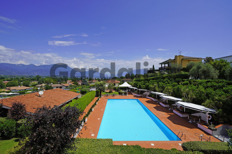 Immagine 20 di Appartamento in vendita  in Via degli Alpini a Manerba Del Garda