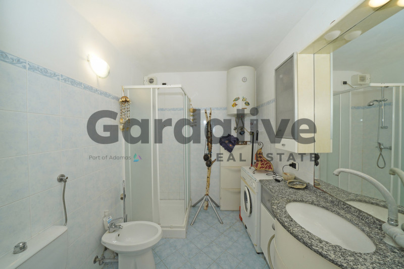 Immagine 12 di Appartamento in vendita  in Via Seselle a Manerba Del Garda