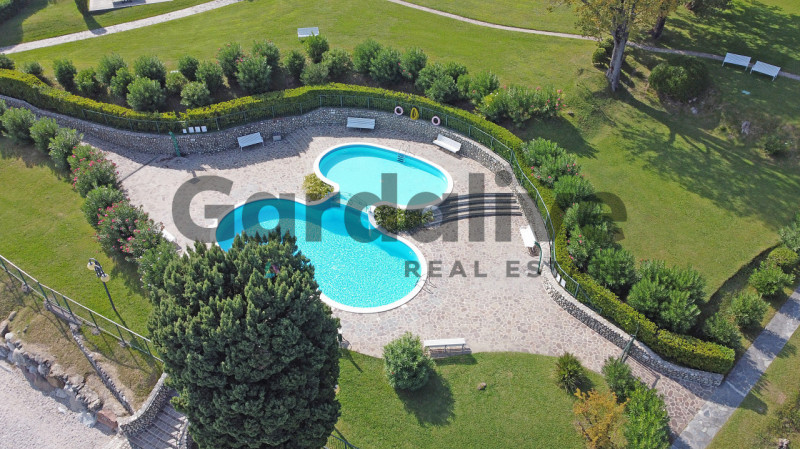 Immagine 13 di Appartamento in vendita  in Via Seselle a Manerba Del Garda