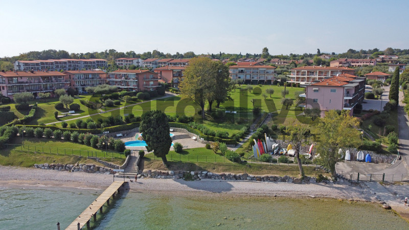 Immagine 16 di Appartamento in vendita  in Via Seselle a Manerba Del Garda