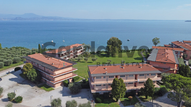 Immagine 18 di Appartamento in vendita  in Via Seselle a Manerba Del Garda