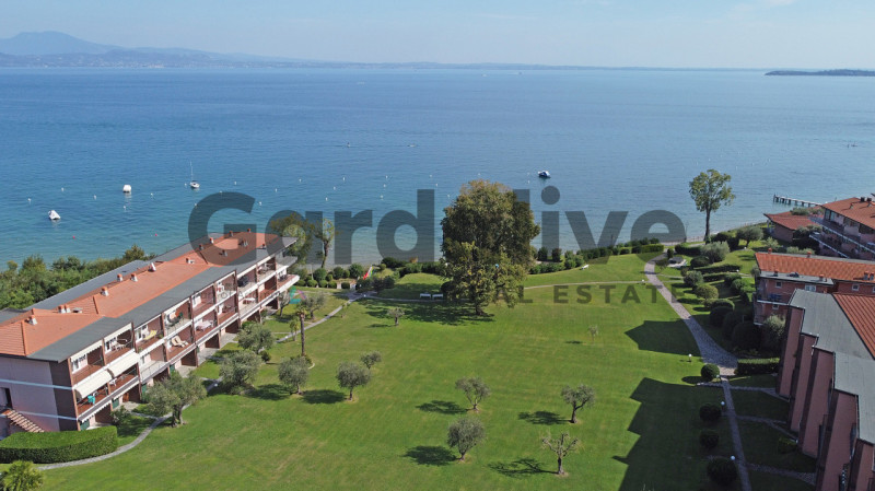 Immagine 20 di Appartamento in vendita  in Via Seselle a Manerba Del Garda