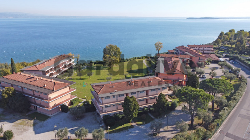 Immagine 21 di Appartamento in vendita  in Via Seselle a Manerba Del Garda