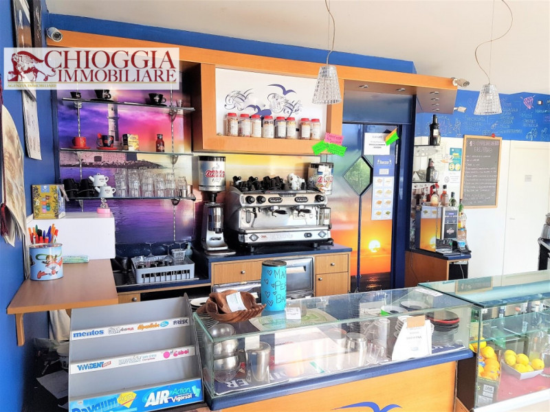 Immagine 1 di Negozio in vendita  in Via Marco Polo 69 a Chioggia
