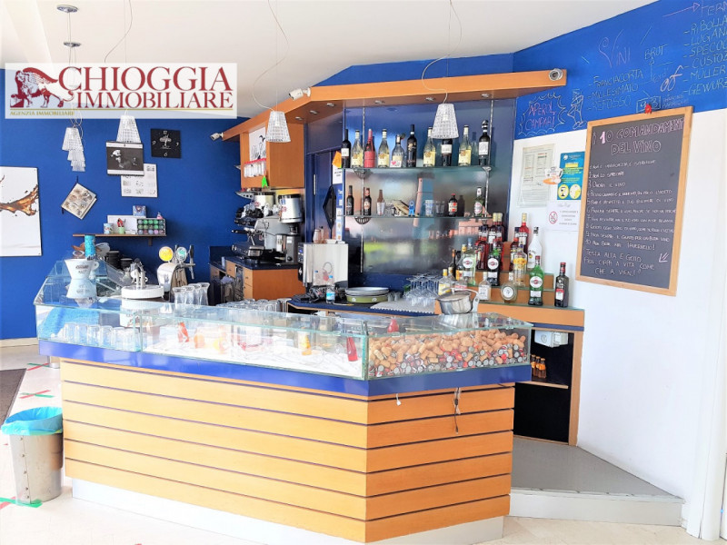 Immagine 2 di Negozio in vendita  in Via Marco Polo 69 a Chioggia