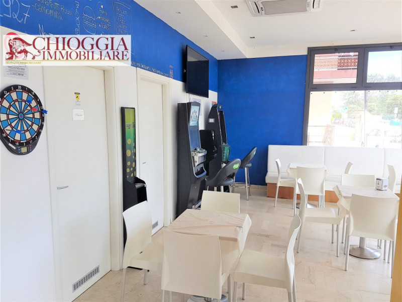 Immagine 10 di Negozio in vendita  in Via Marco Polo 69 a Chioggia