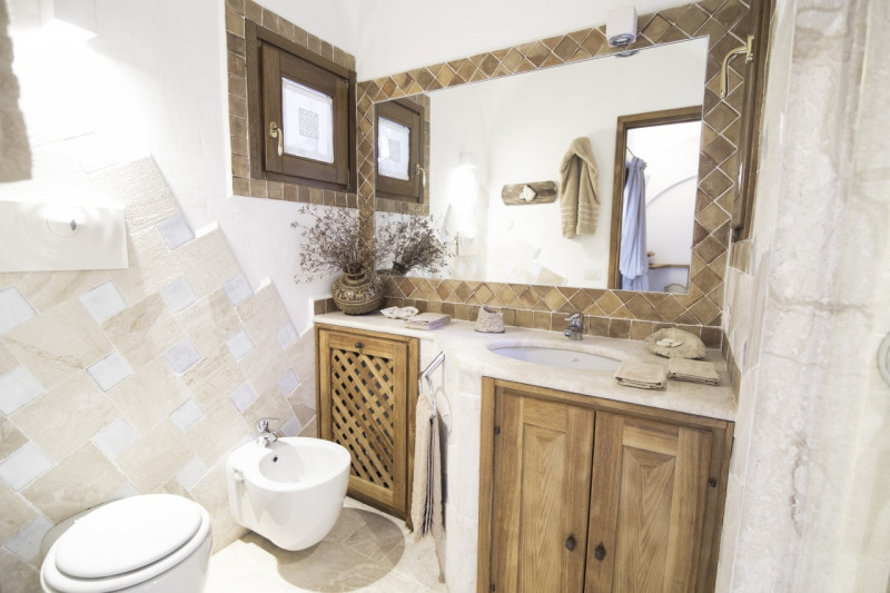 Immagine 18 di Casa indipendente in vendita  in VIA ROMANA 5 a Olbia