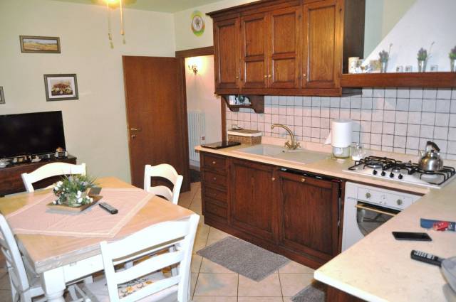 Immagine 4 di Casa indipendente in vendita  a Terranuova Bracciolini