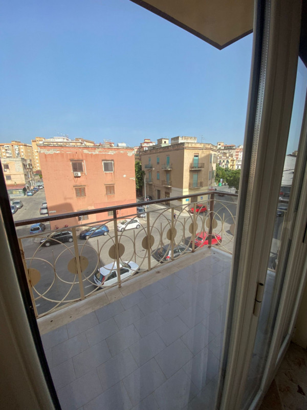 Immagine 3 di Appartamento in affitto  in Via Andrea Cesalpino a Palermo