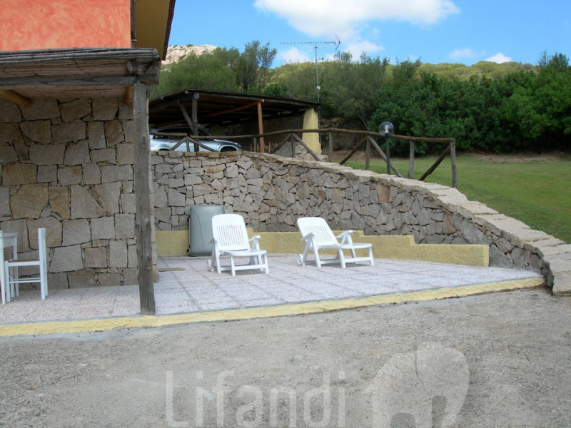 Immagine 9 di Villa in vendita  a Arzachena