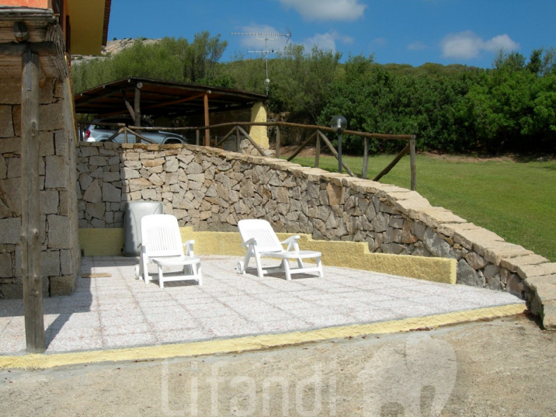 Immagine 11 di Villa in vendita  a Arzachena